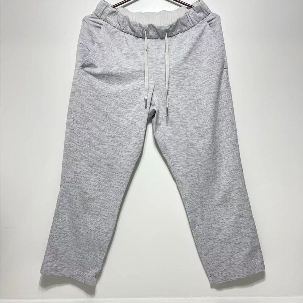 Lululemon On The Fly Crop Pants Sz 6 Wee Are From Space Nimbus Battleship 23"